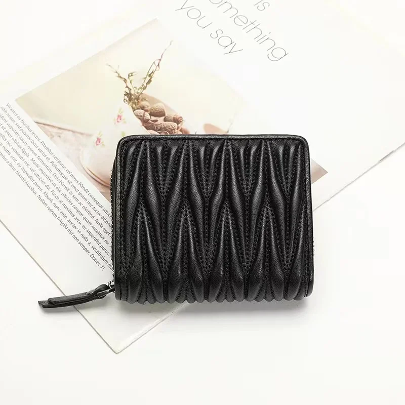 Interior Design Photo - Genuine Lambskin Fold Design Ladies Short