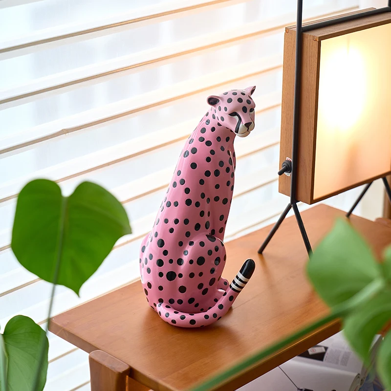 Home Decor Statuette Pink Leop - Interior Design Book ulasan dan harga